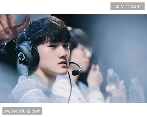 英雄联盟战术解析：揭示RNG战队的控制与战略布局之道